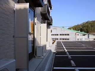 物件外観写真2　(敷地内)