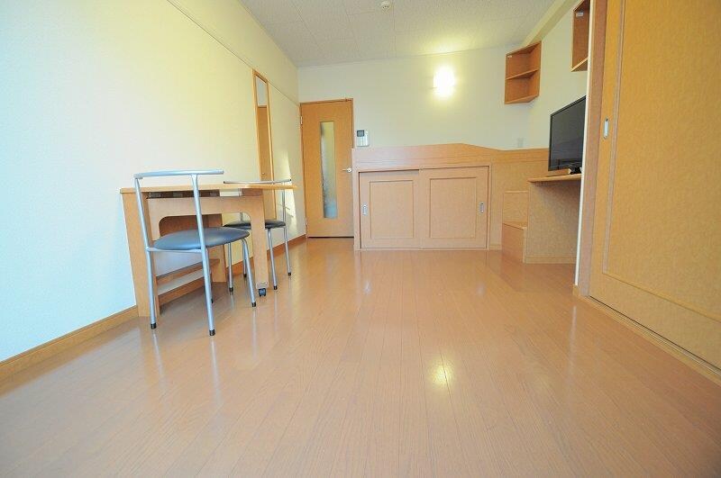 物件内観写真3　(１Ｆフローリング仕様)