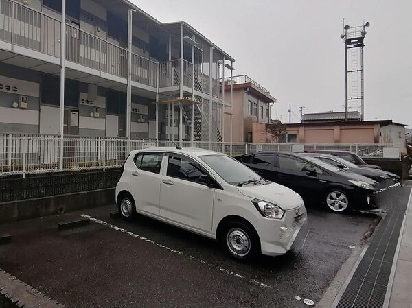 駐車場・駐輪場