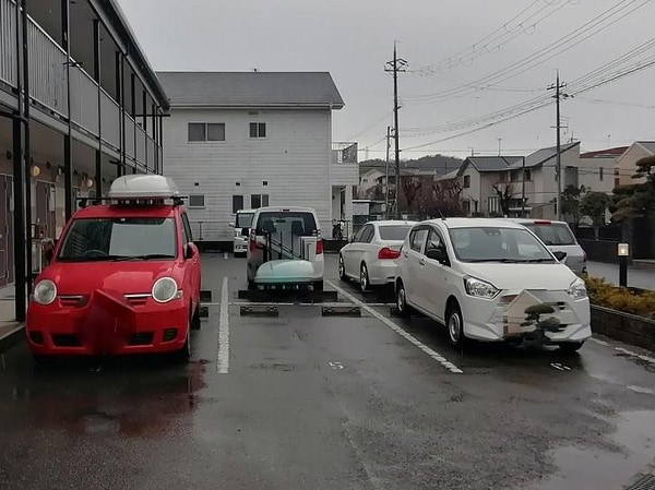 駐車場・駐輪場