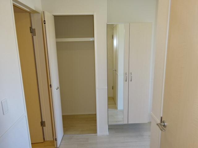 物件内観写真12　(収納)