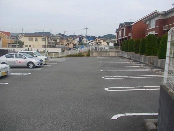 駐車場・駐輪場