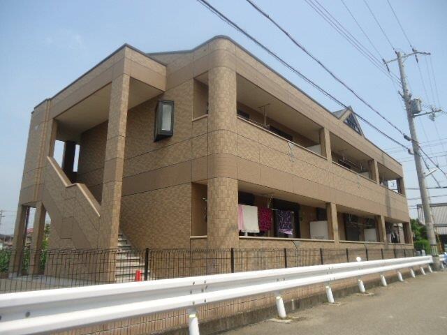 物件外観写真1　(外観写真（昼）)