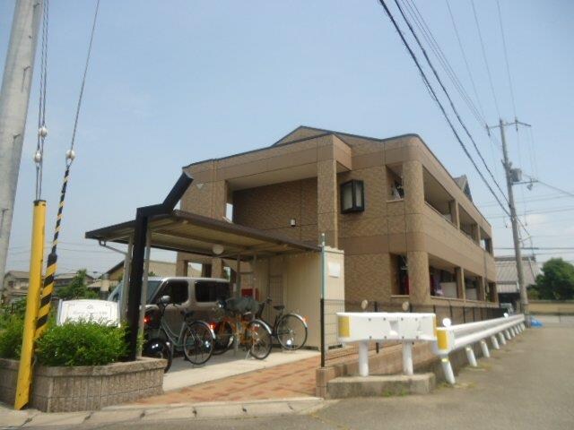 物件外観写真2　(外観写真（昼）)