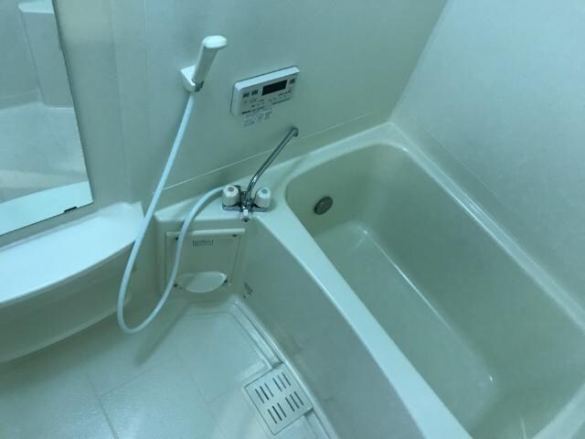 物件内観写真5　(追い焚き・浴室乾燥付きのお風呂)