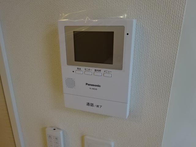 物件内観写真16　(カメラ付インターホン)