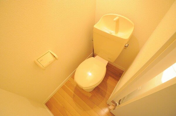 トイレ(明るくゆったりしたトイレです)