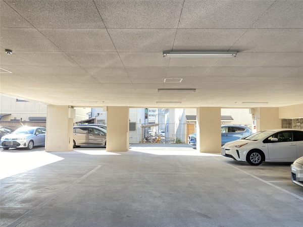 駐車場・駐輪場