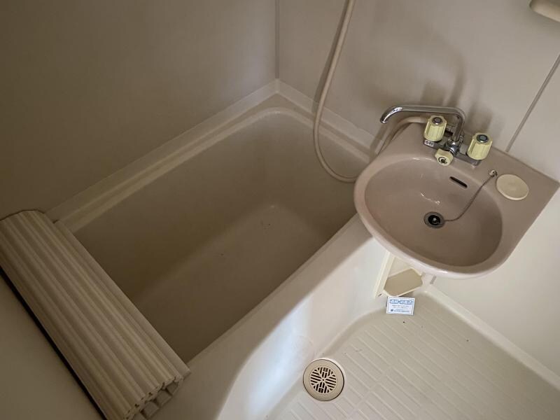 物件内観写真4　(洗面・浴室)