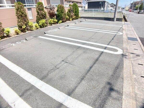 駐車場・駐輪場