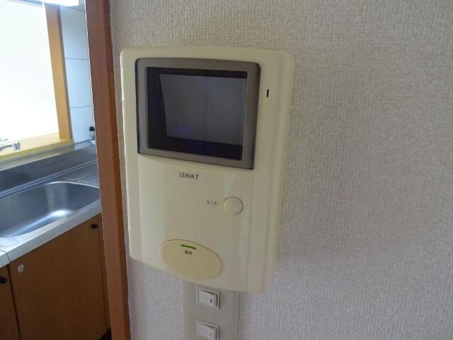 物件内観写真8　(カメラ付インターホン)