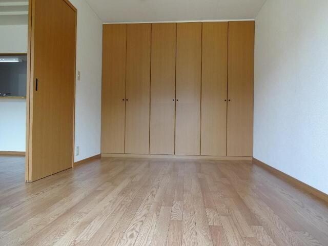 物件内観写真12　(洋室)