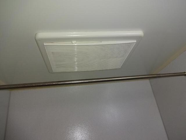 物件内観写真15　(浴室乾燥機)