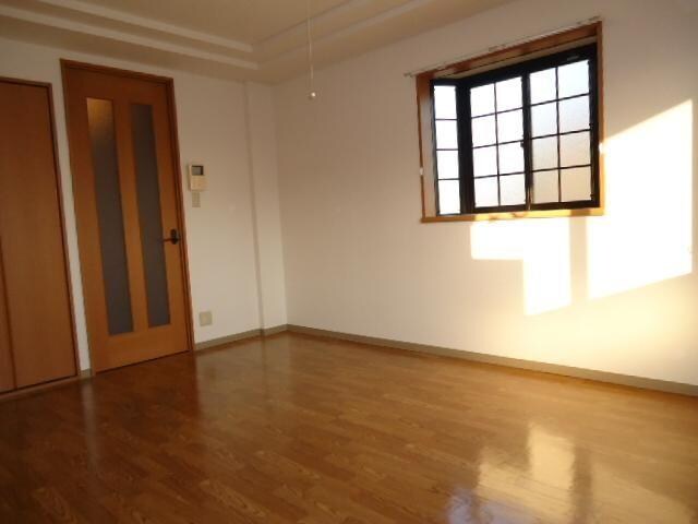 物件内観写真3　(洋室)