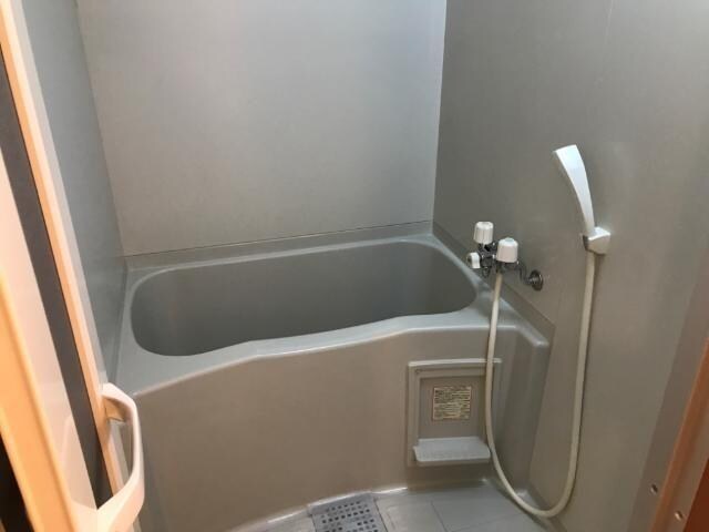 物件内観写真5　(ユニットバス)