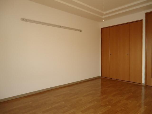 物件内観写真8　(洋室)