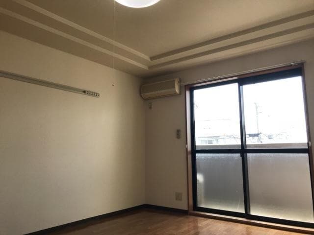 物件内観写真13　(洋室)