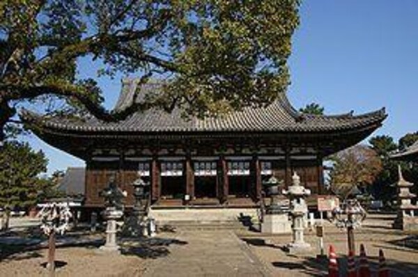 居室(鶴林寺公園まで773ｍ)