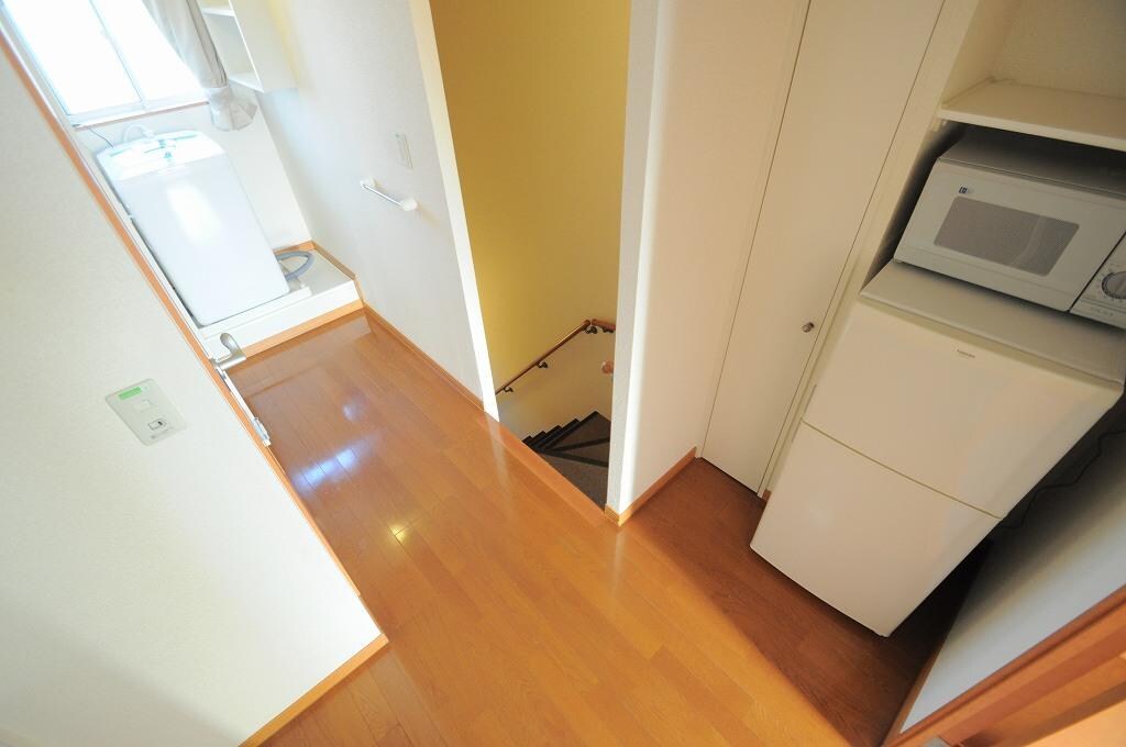 物件内観写真8　(2F廊下部分です。)