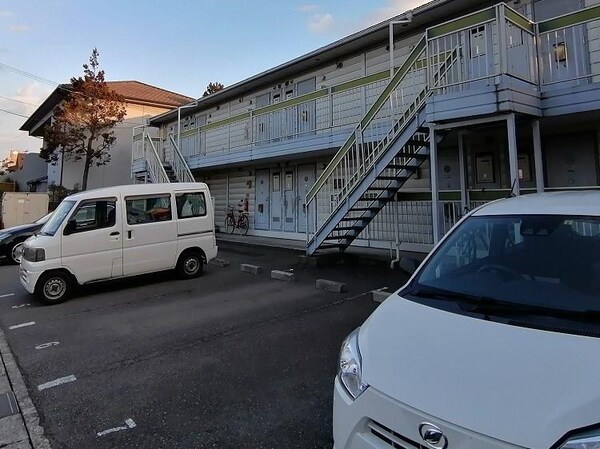 駐車場・駐輪場