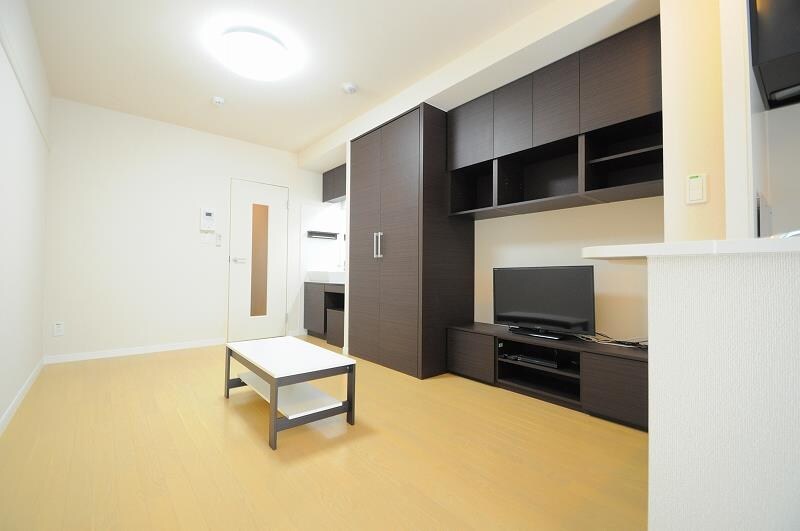 物件内観写真2　(家具家電付により急な転勤や新生活を今すぐスタートできます！)