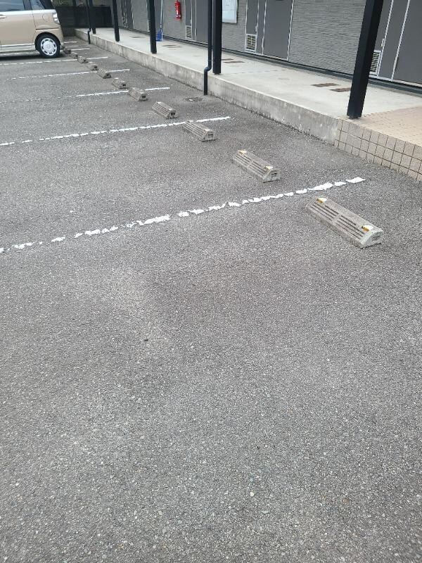 駐車場・駐輪場