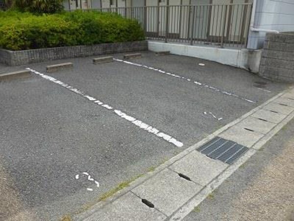 駐車場・駐輪場