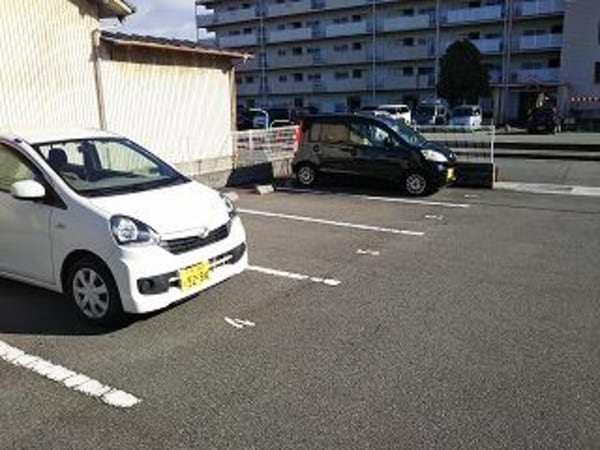 駐車場・駐輪場