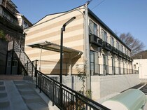 レオパレスファインコート鈴蘭台の外観写真