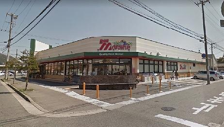 物件内観写真8　(ボンマルシェ南条店  1.7 km)