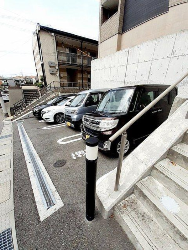 駐車場・駐輪場