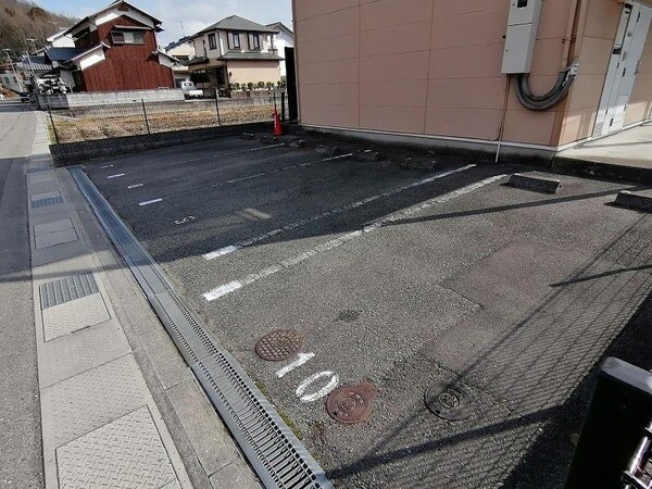 駐車場・駐輪場