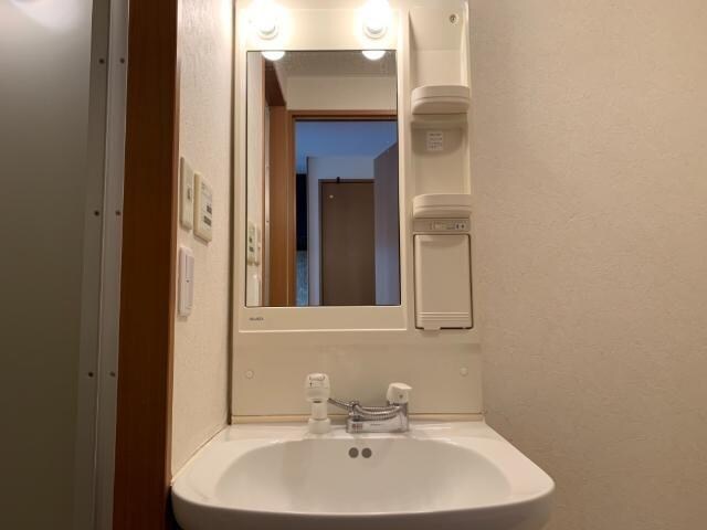 物件内観写真7　(洗面)