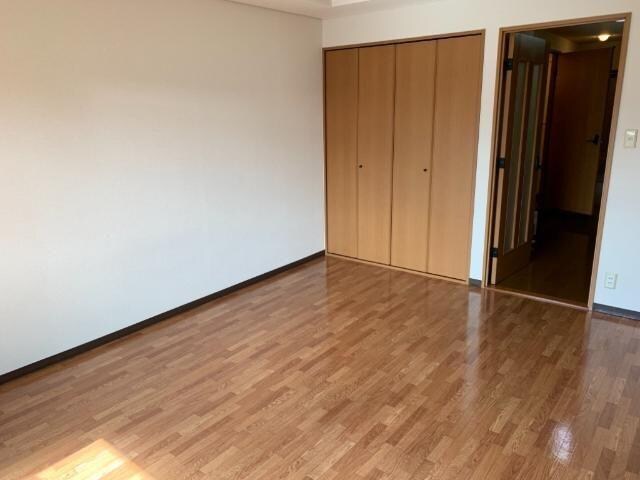 物件内観写真14　(洋室)