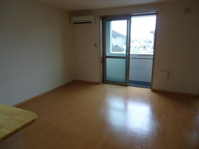 物件内観写真12　(リビング)