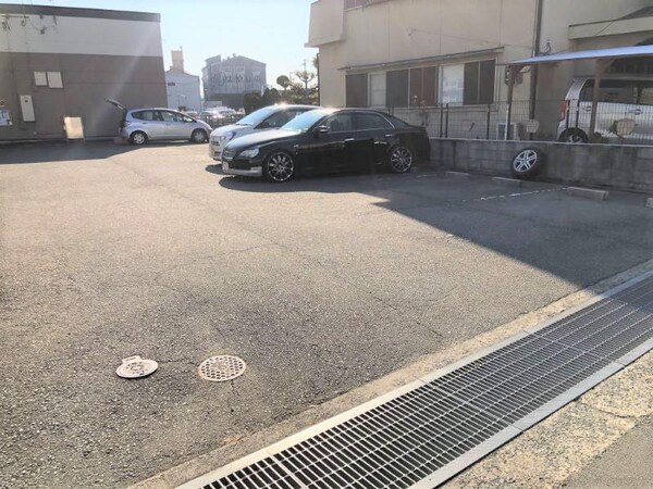 駐車場・駐輪場