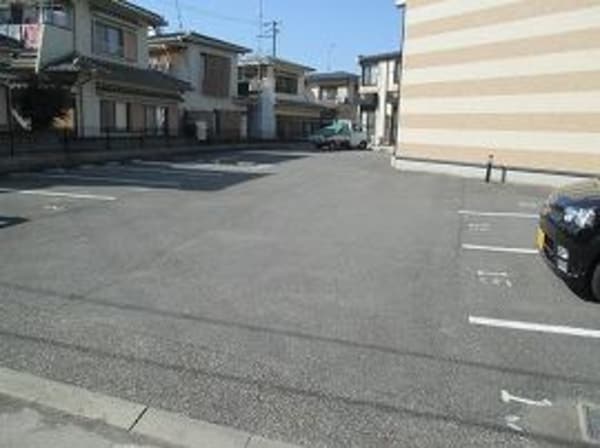 駐車場・駐輪場(駐車場完備)