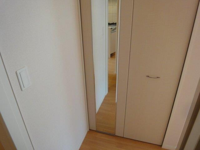 物件内観写真6　(クローゼット)