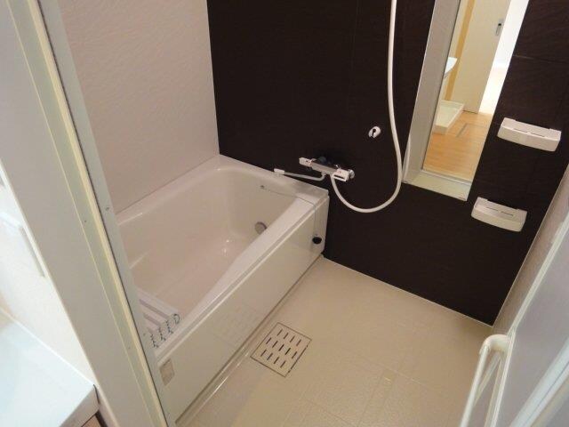 物件内観写真8　(浴室)