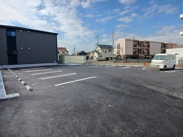 駐車場・駐輪場