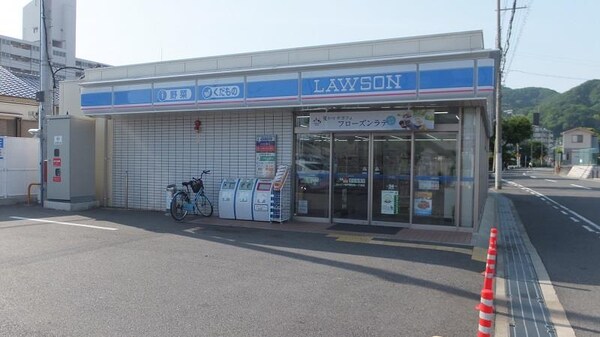 居室(コンビニまで約500ｍ。徒歩６分。)