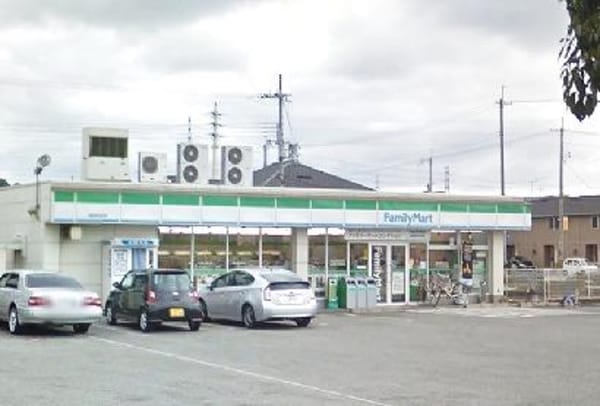 居室(ファミリーマート うかいや阿成店  800m)