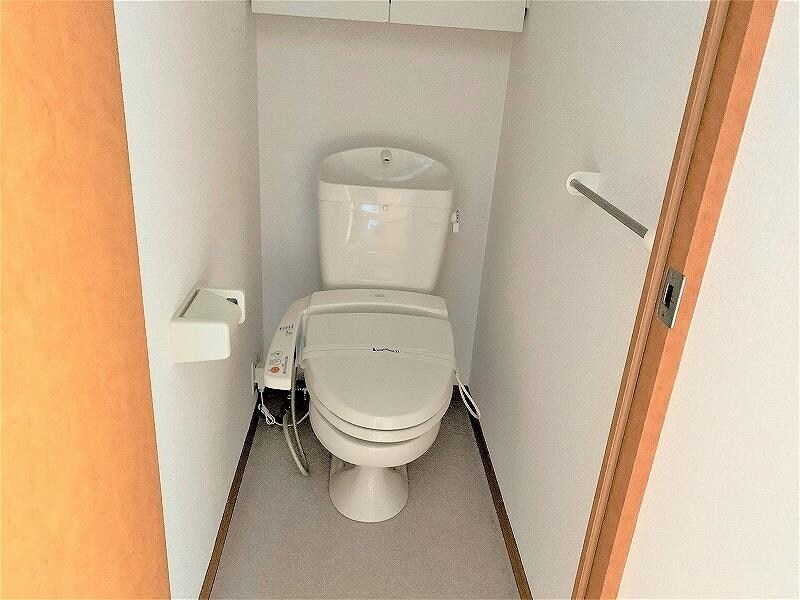 物件内観写真6　(温水洗浄便座)