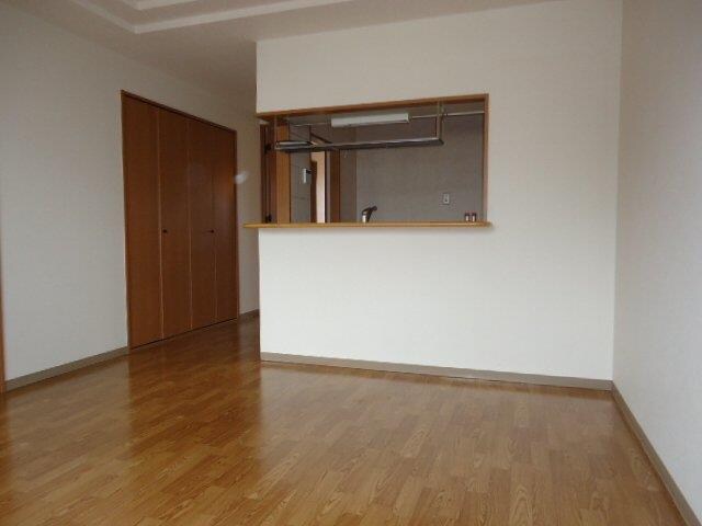 物件内観写真3　(洋室)