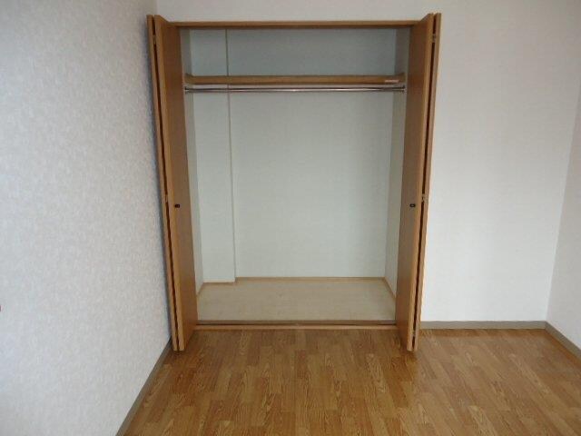 物件内観写真8　(クローゼット)