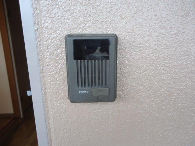 物件内観写真9　(カメラ付インターホン)