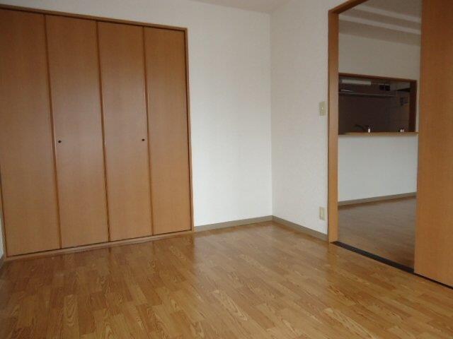 物件内観写真12　(洋室)