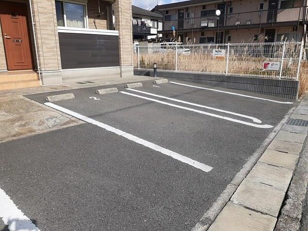 駐車場・駐輪場