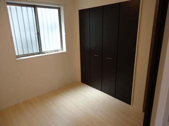 物件内観写真8　(寝室)