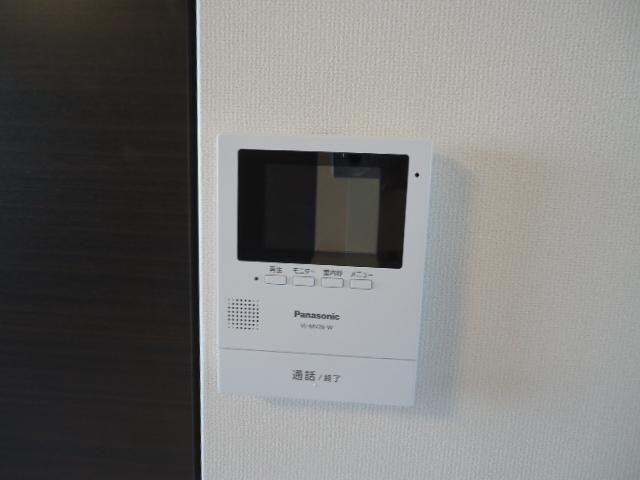 物件内観写真10　(カメラ付インターホン)